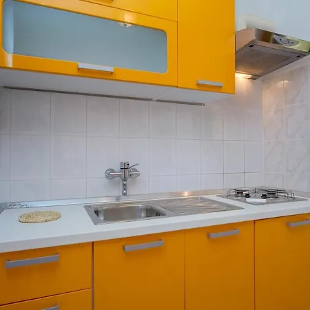 Apartment Julija *