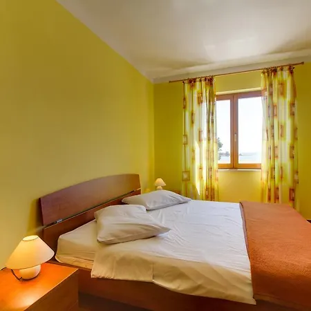 Julija Appartement *