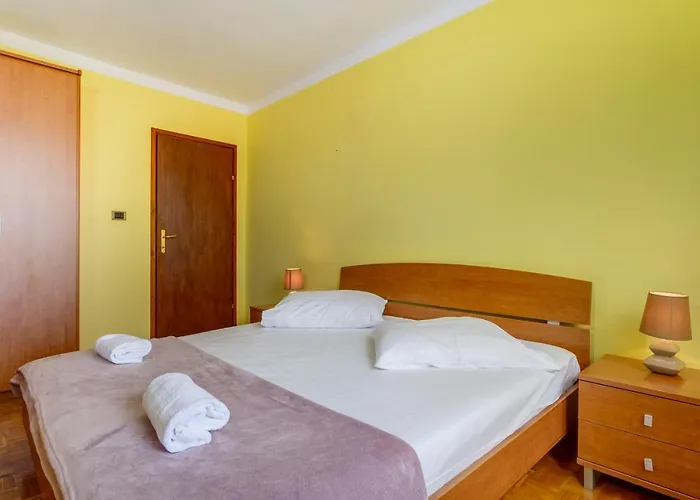 Apartament Julija