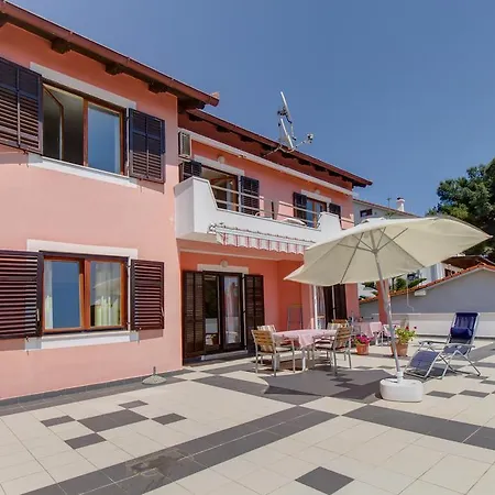 Apartman Julija *